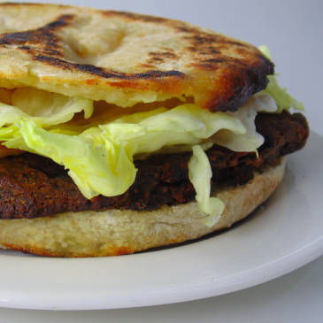 SANDWICH SPICY BEAN BURGER