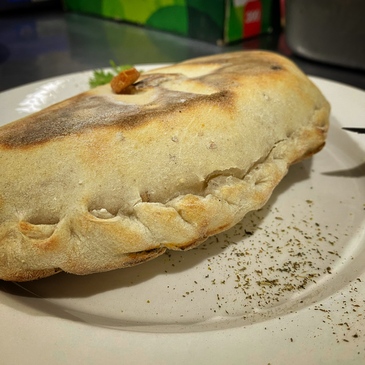 CALZONE