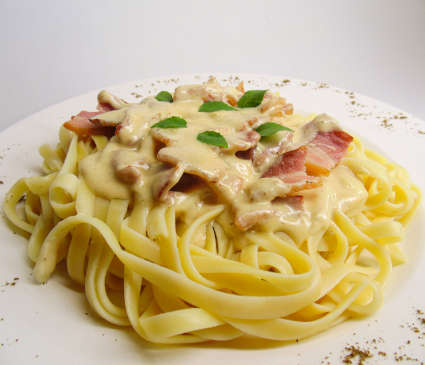 FETTUCCINE A LA CARBONARA
