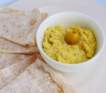 HUMMUS